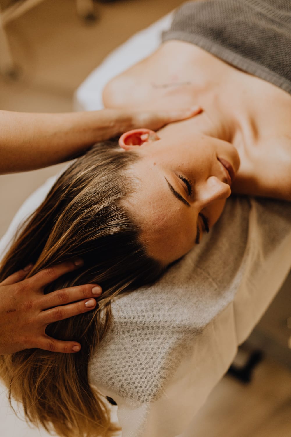 Massage du cuir chevelu en fin de soin
